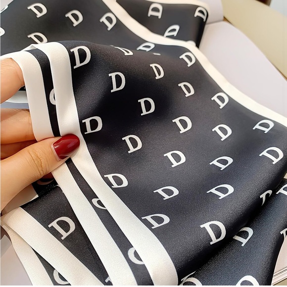 NWT Elegant Black lettered Silk Scarf - Picture 3 of 4